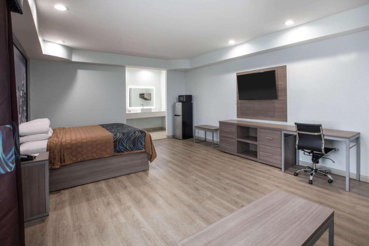 Super 8 By Wyndham Humble Houston Fallcreek Buitenkant foto