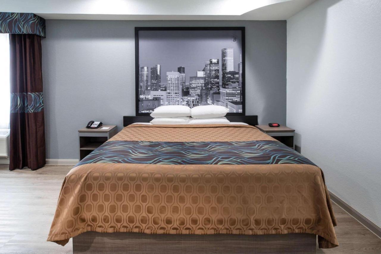 Super 8 By Wyndham Humble Houston Fallcreek Buitenkant foto